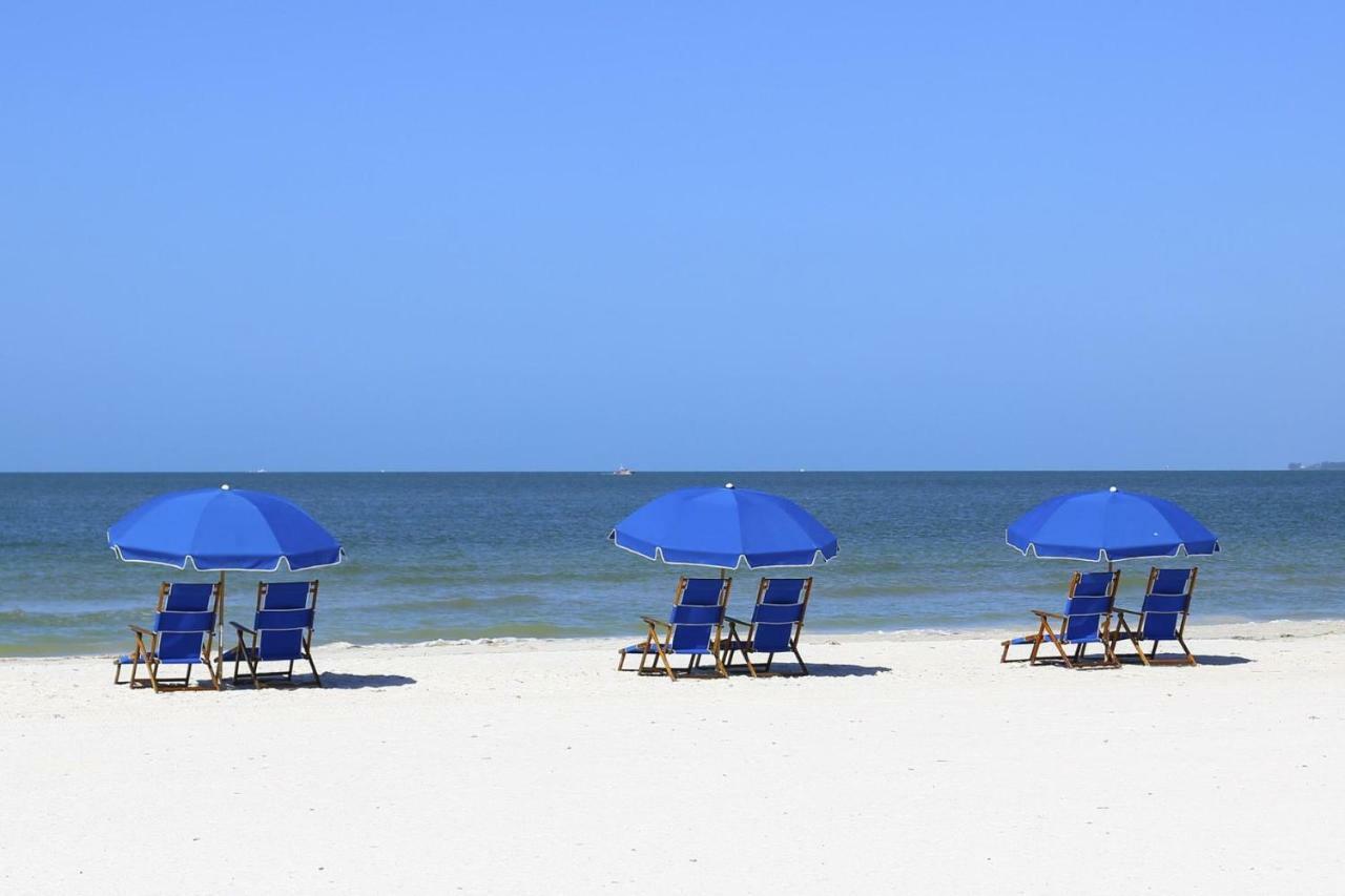 Estero Island Apartment With Boat Dock Fort Myers Beach Esterno foto