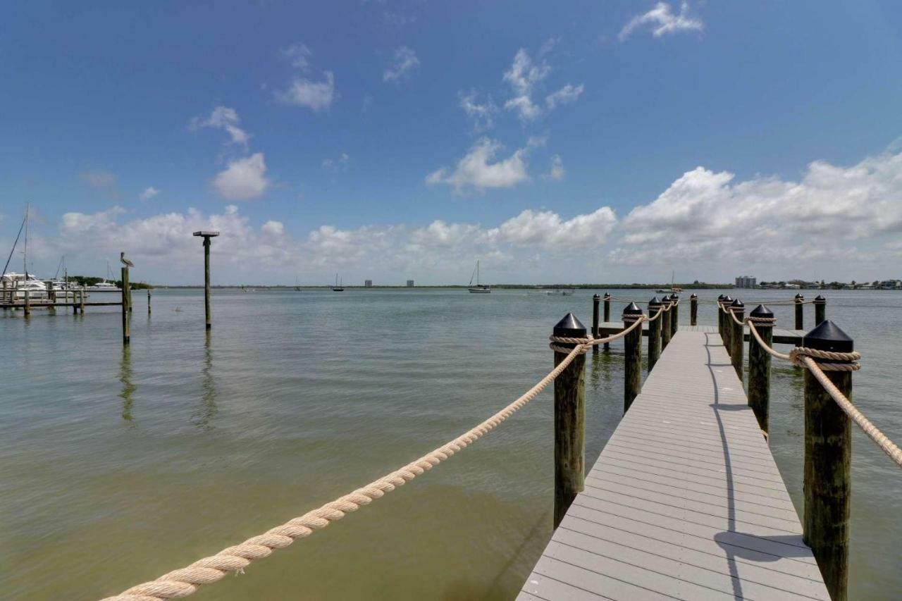 Estero Island Apartment With Boat Dock Fort Myers Beach Esterno foto