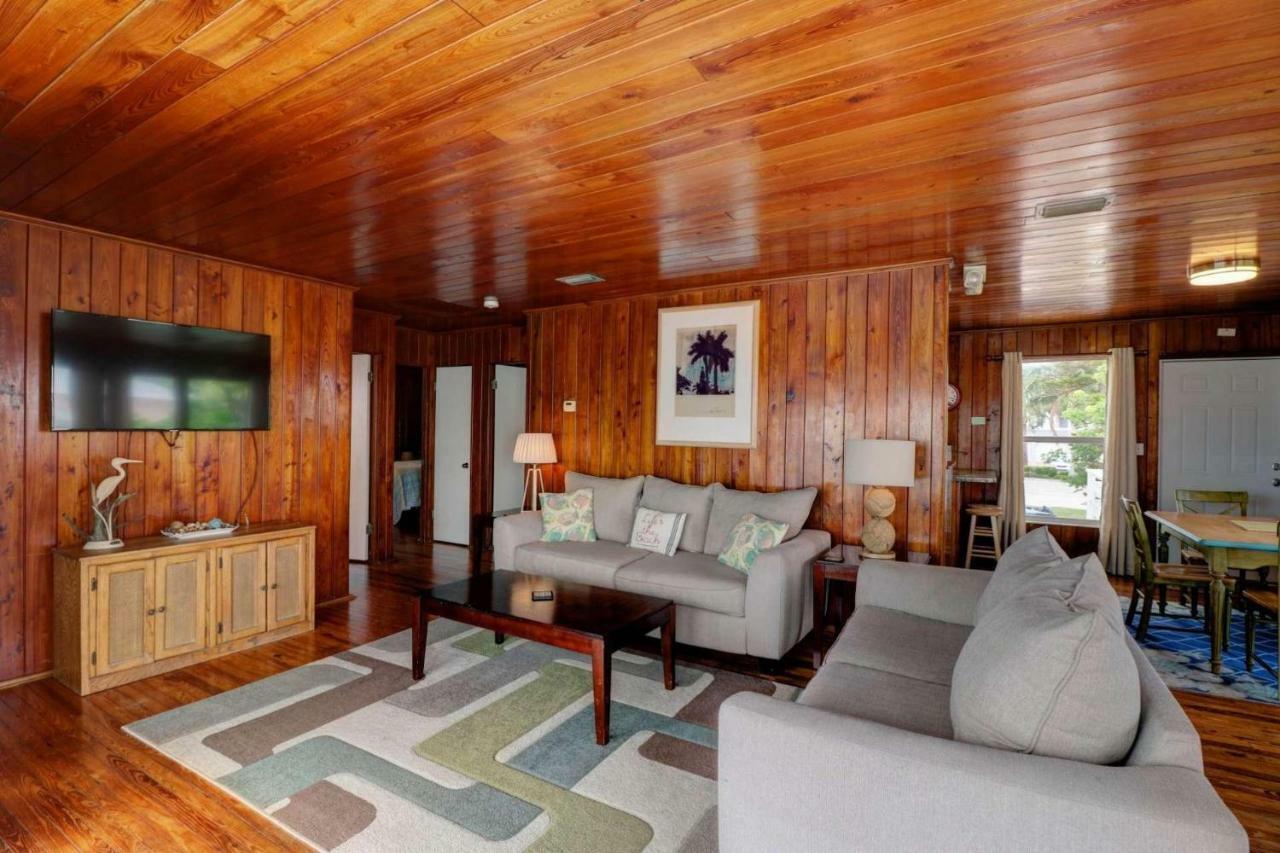 Estero Island Apartment With Boat Dock Fort Myers Beach Esterno foto