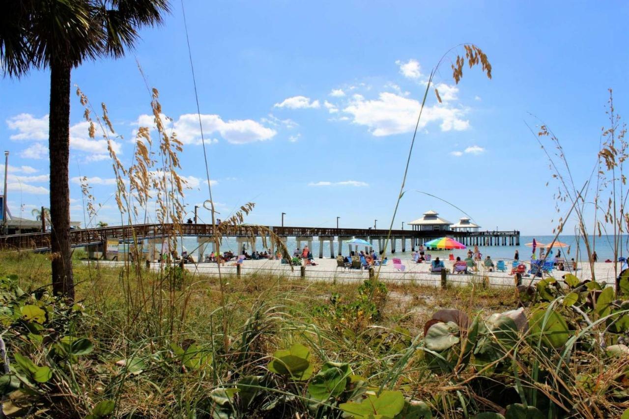 Estero Island Apartment With Boat Dock Fort Myers Beach Esterno foto