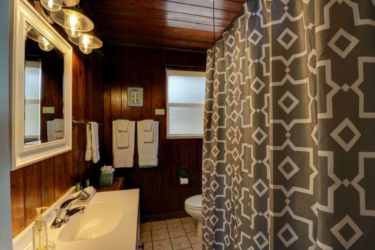 Estero Island Apartment With Boat Dock Fort Myers Beach Esterno foto