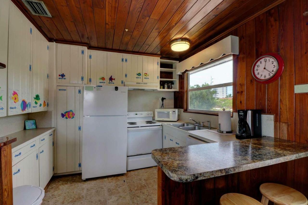 Estero Island Apartment With Boat Dock Fort Myers Beach Esterno foto